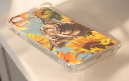 Etui na iPhone'a 14 Pro Max, wykonany z TPU.